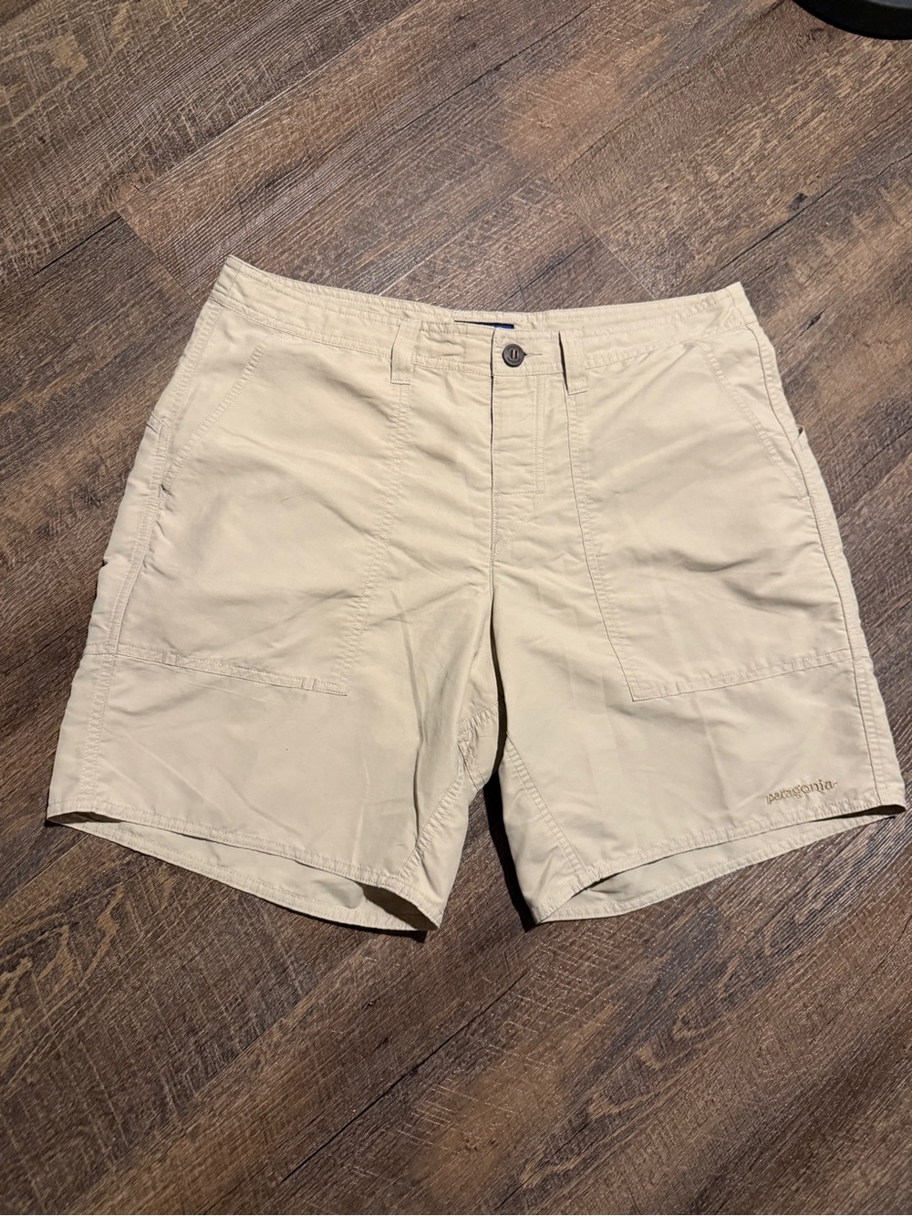 Patagonia Beige/Tan Men's Outdoor Hybrid Shorts